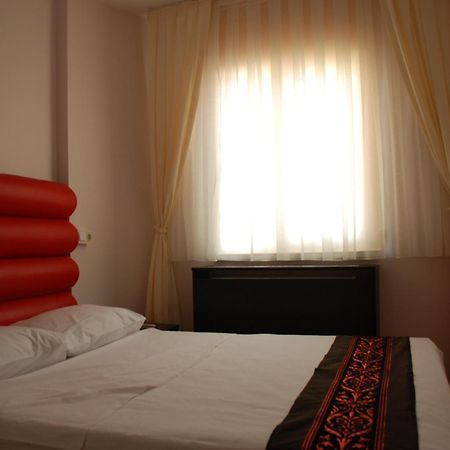 Hotel Timya Istanbul Exteriör bild