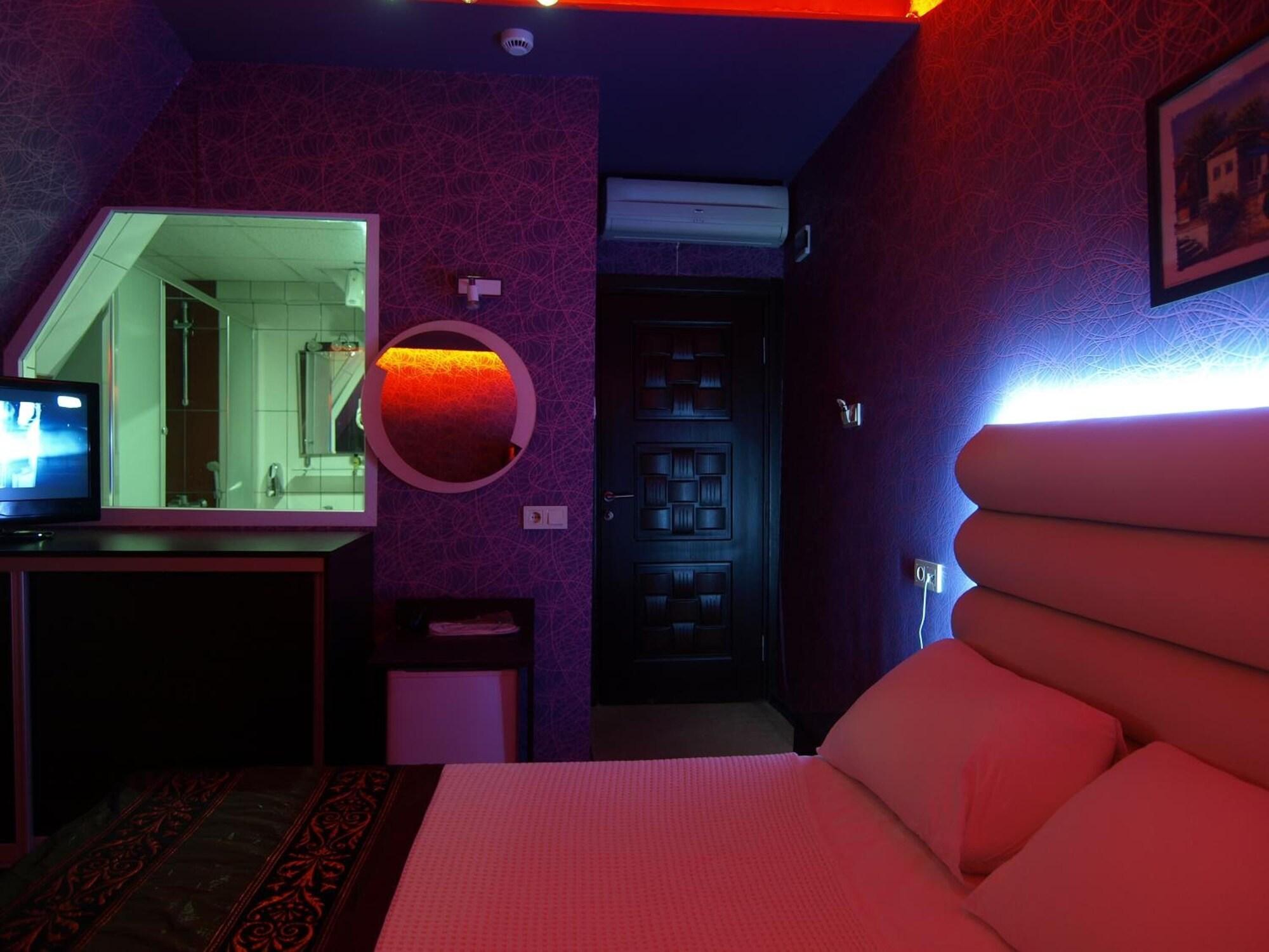 Hotel Timya Istanbul Exteriör bild